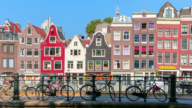 Evolving facade styles in Amsterdam