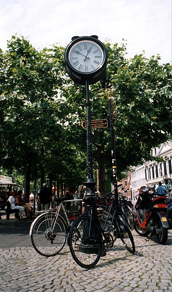 Maastricht: clocks on lampposts are nothing out of the ordinary