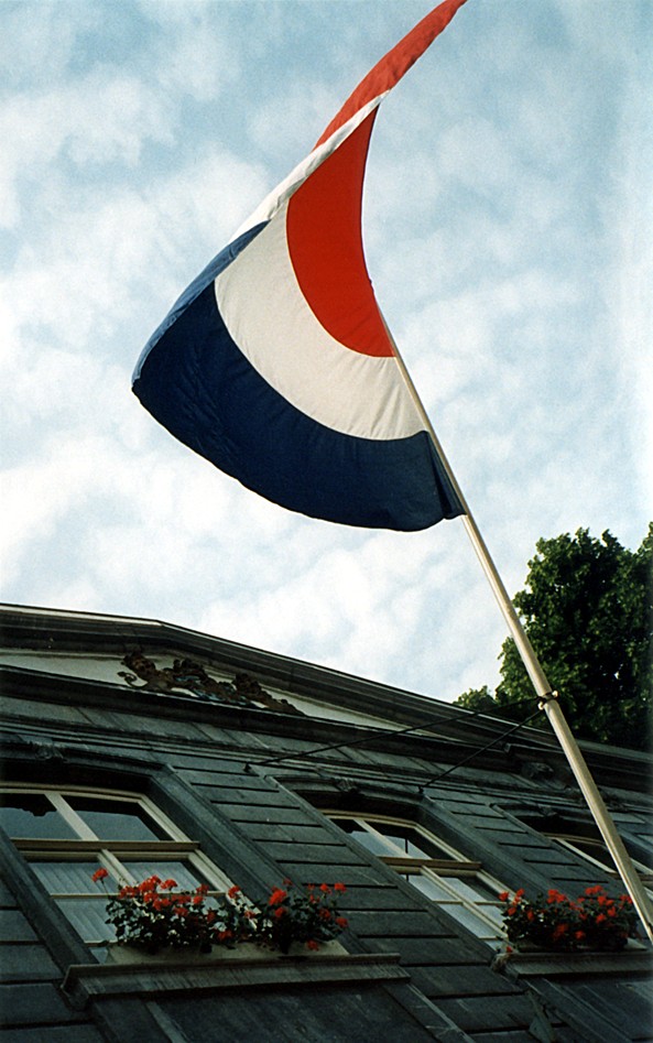 Maastricht: the flag in the main square
